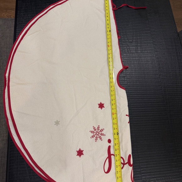 TREE SKIRT - Picture 6 of 8